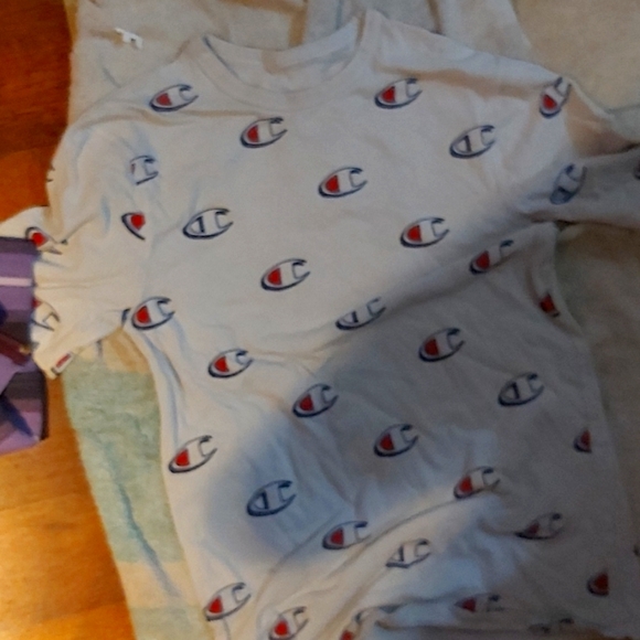 Champion t-shirt small - Picture 1 of 2